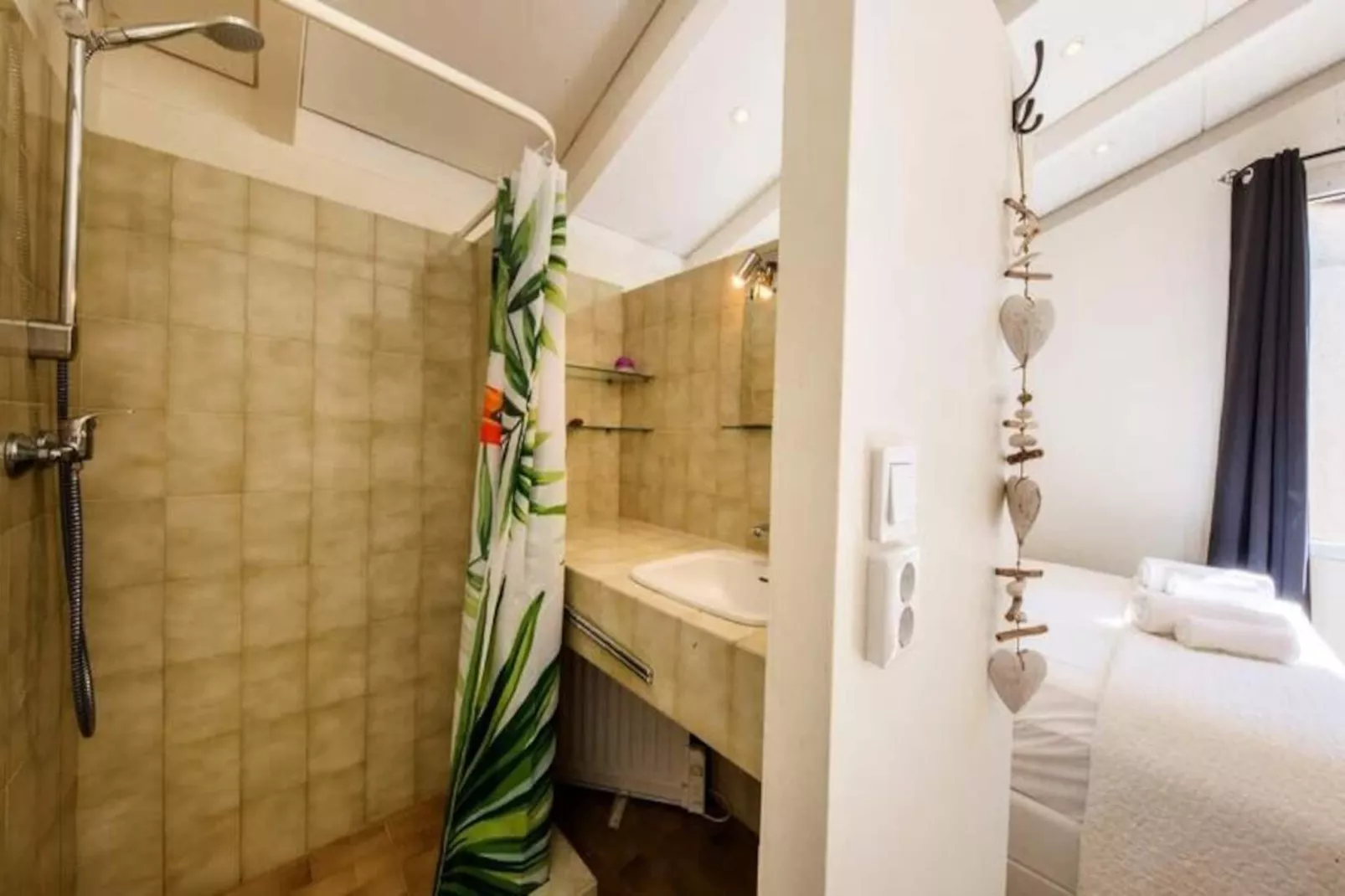 06v - Belle Villa - Jacuzzi - Piscine - Tennis-Image-tags.