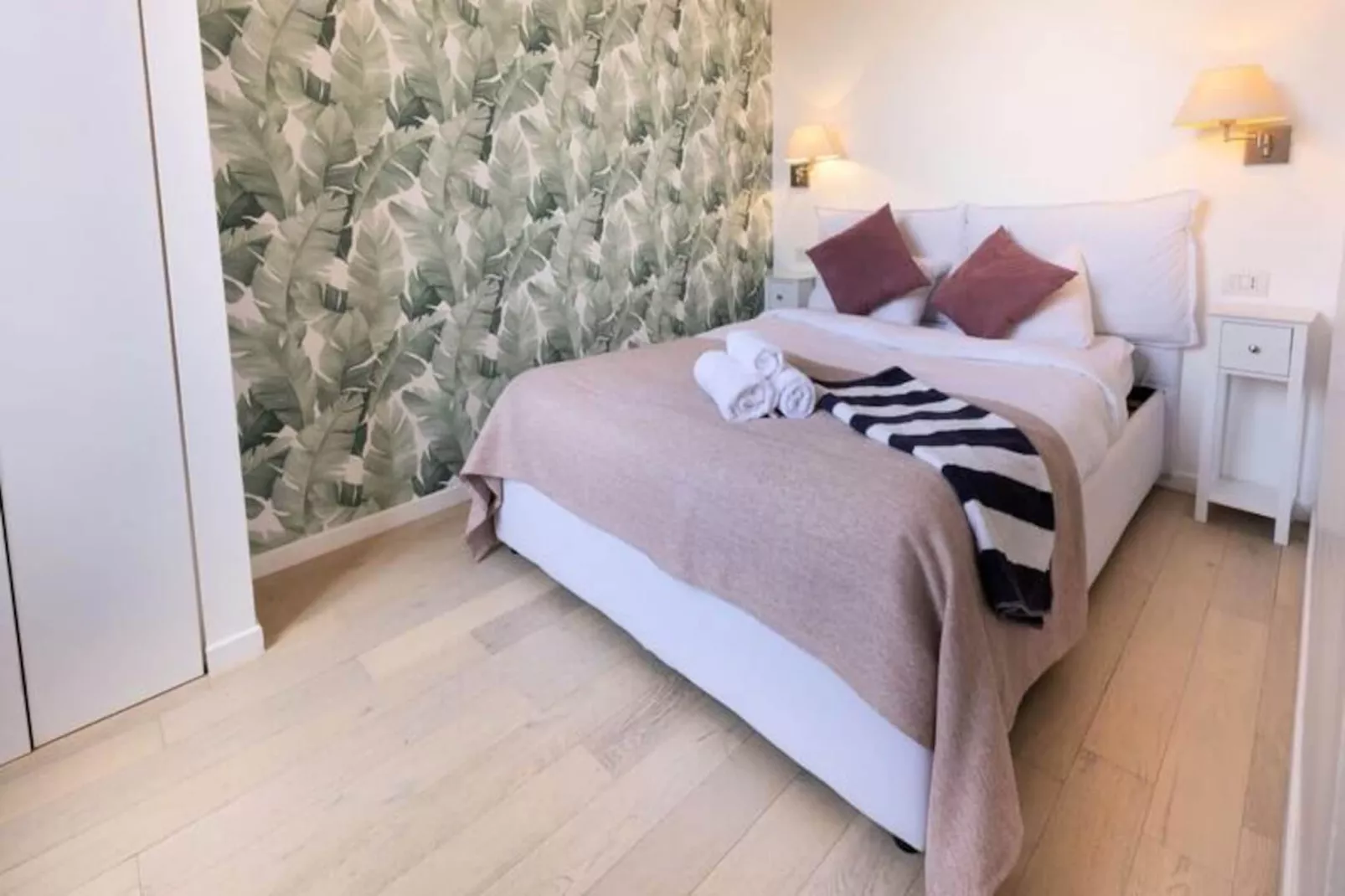 06a3 - Bel Appartement Au Cœur Du Vieux Nice-Image-tags.