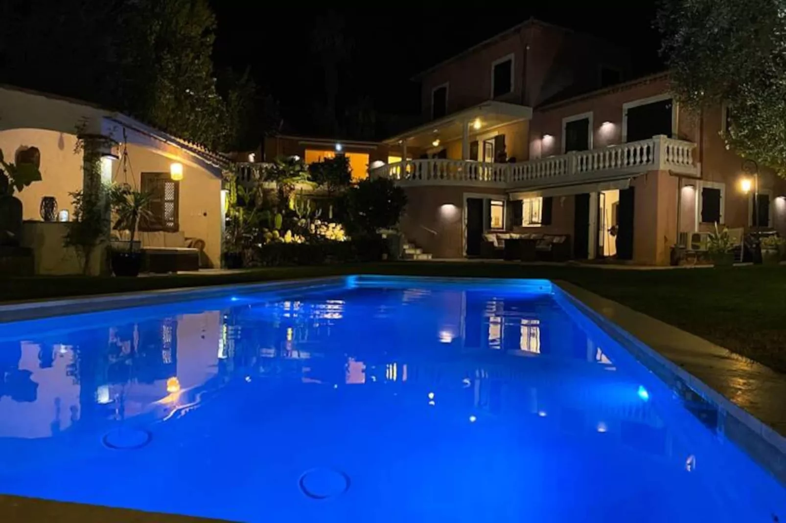 La Dolce Villa 11 Pers, Piscine Et  Jardin Paysag&eacute;-Image-tags.