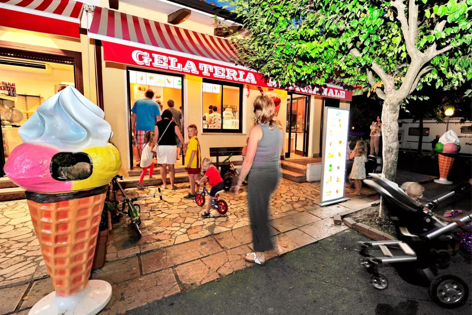 Holiday park Bella Italia, Peschiera-Ortensia-Installations du parc