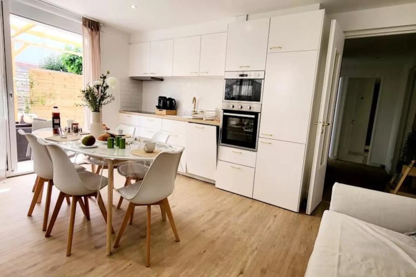 Résidence Domino 1 Superbement R&eacute;nov&eacute; - 2 Chambres -terrasse &agrave; 300m Plage, Commerces