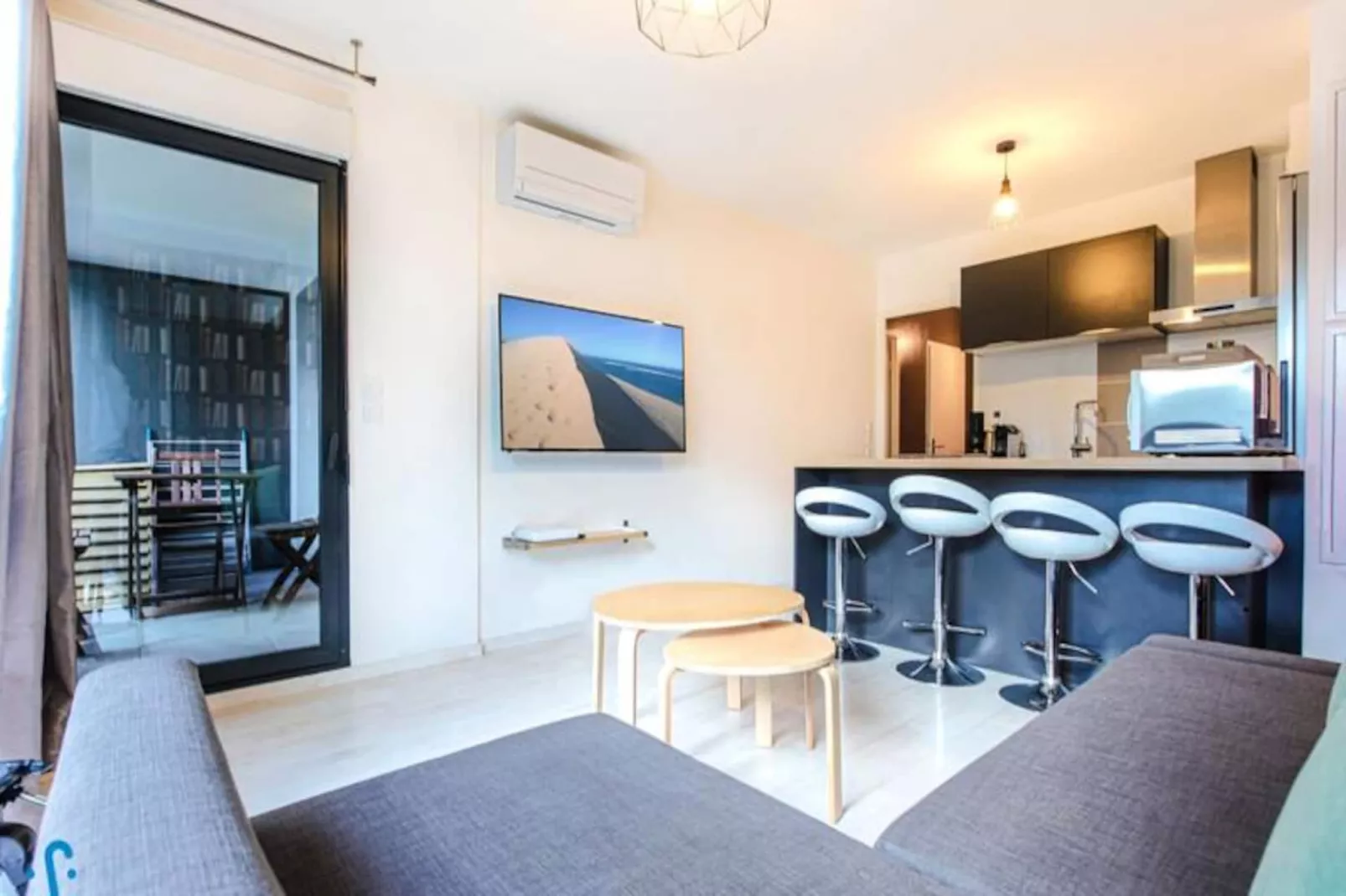 Appartement Charmant Et Moderne Pour 4 Avec Parking, Proche Cité Du Vin