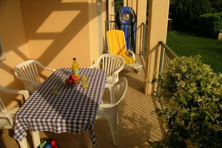 Holiday park Bella Italia, Peschiera-Ibisco-Balcon-terrasse