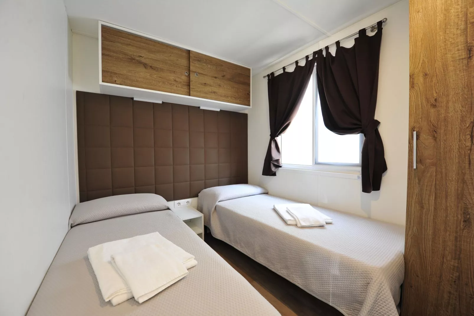 Holiday park Bella Italia, Peschiera-Girasole Suite MH H-Schlafzimmer
