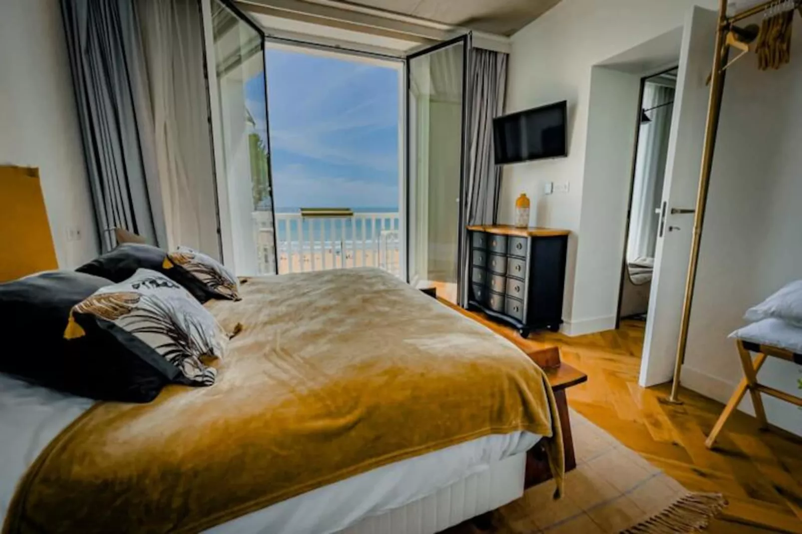 Maison R&eacute;gent & Spa - Un Si Bel Horizon