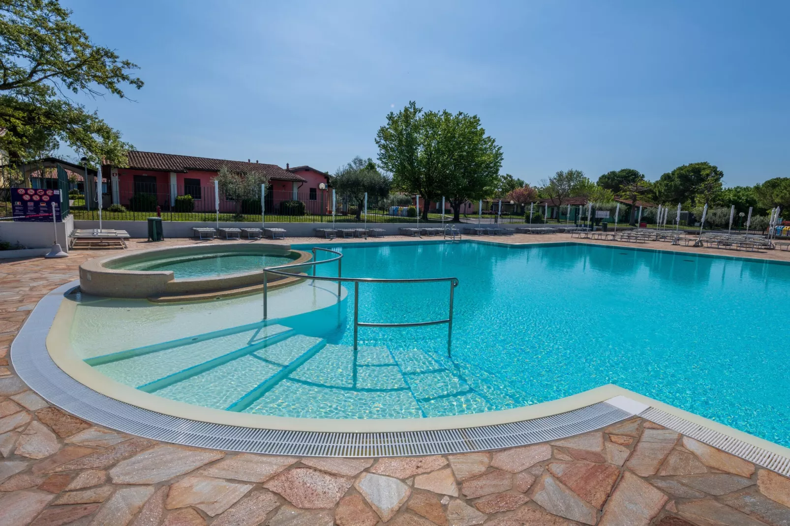 Mobile Homes The Garda Village, Sirmione-Maxi Caravan-Pool