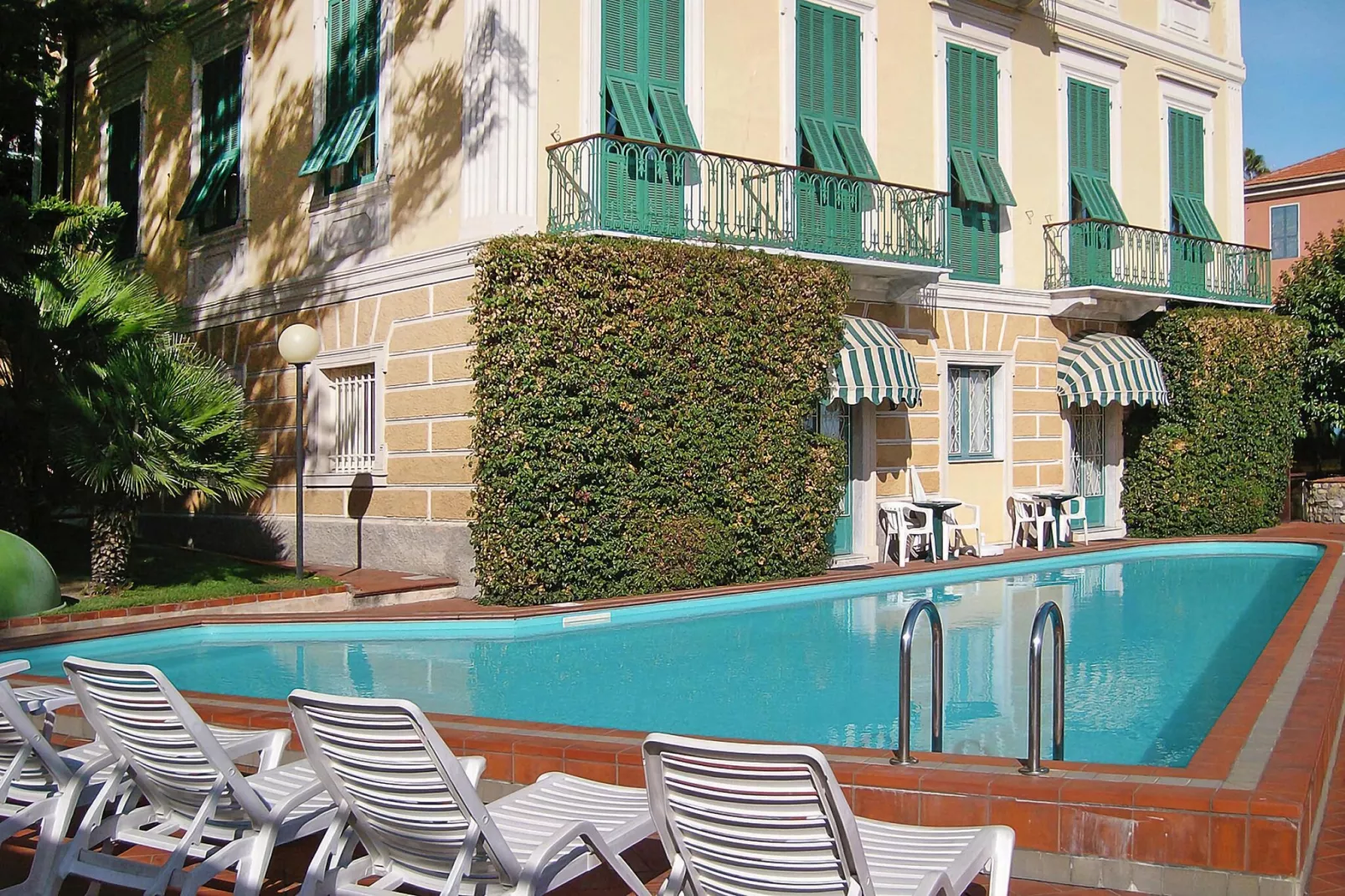 Residence Miramare Imperia B3-Exterior summer
