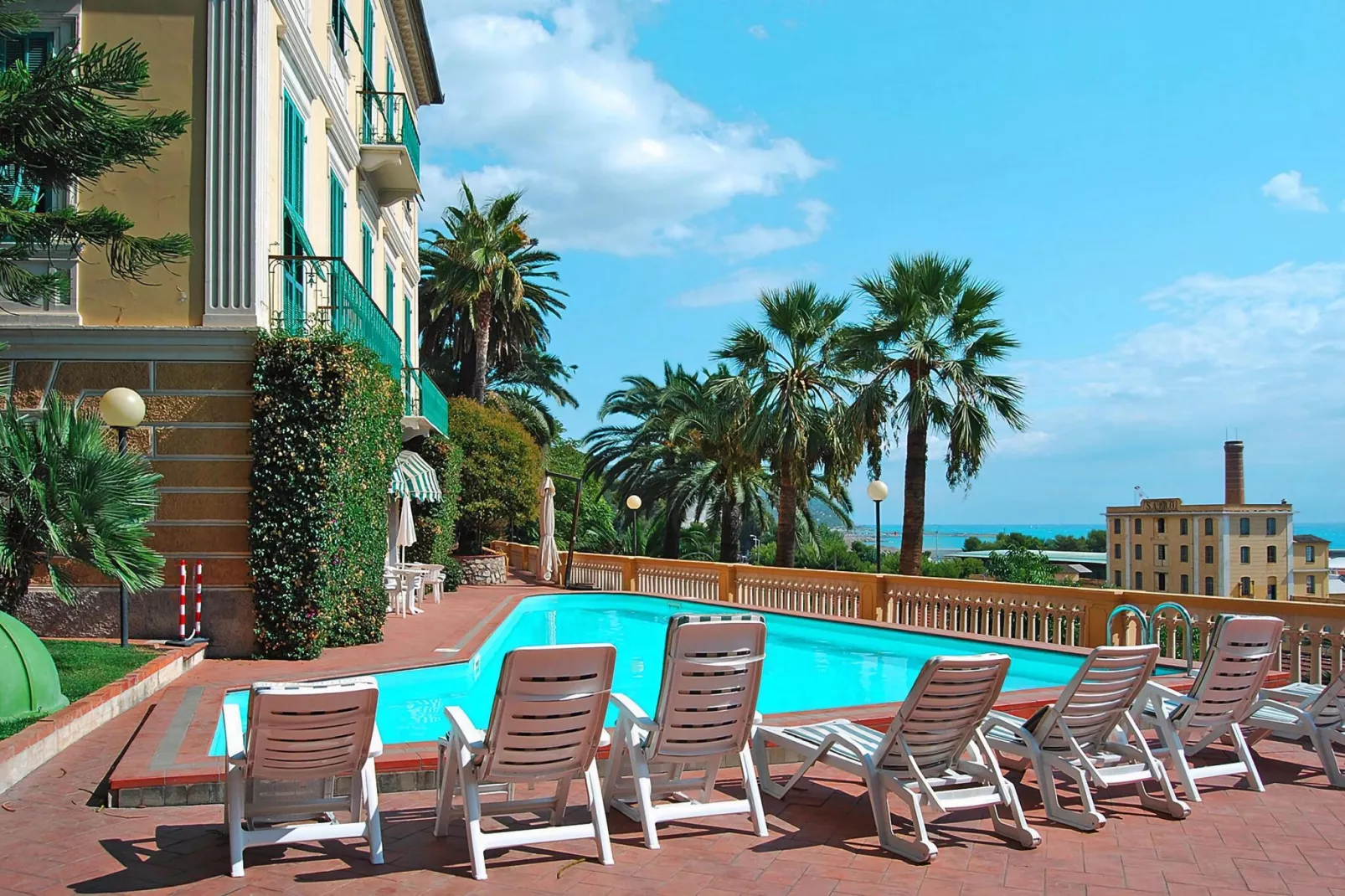 Residence Miramare Imperia B3-View summer