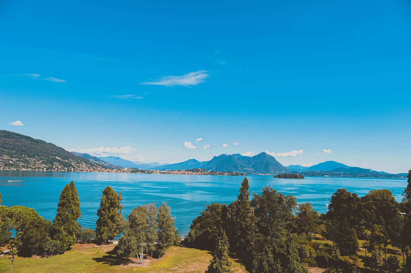 Residence Carl & Do Baveno-Bilo Standard 2 pax-View summer