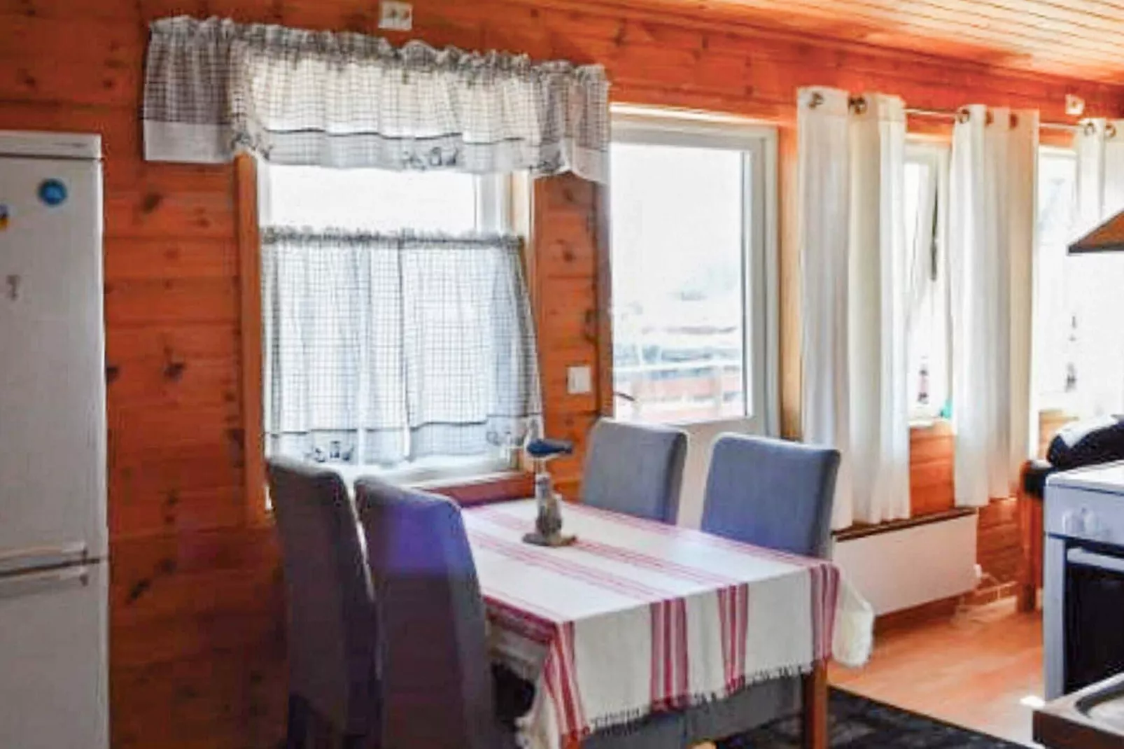 4 person holiday home in MÅLØY-By Traum-Indoor