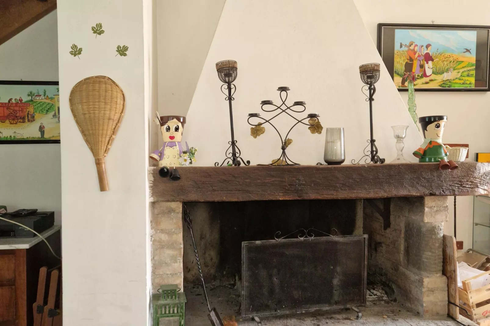 Holiday home dei Pavoni Montemaggiore con Piscina privata-Living room