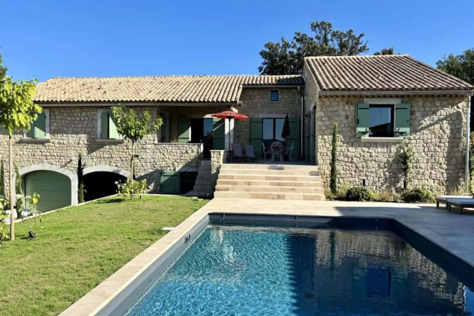 Mas Jas Du M&eacute;ou, Une &eacute;vasion Proven&ccedil;ale