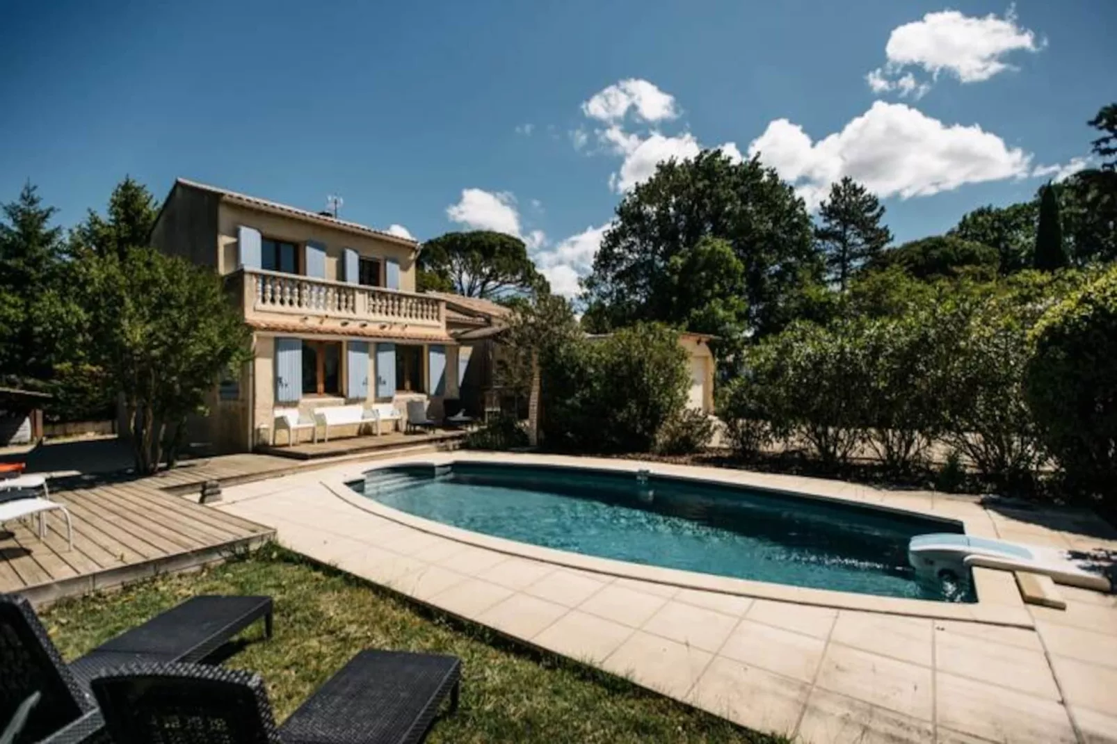 Villa Avec Piscine Proche De La Rivi&egrave;re !