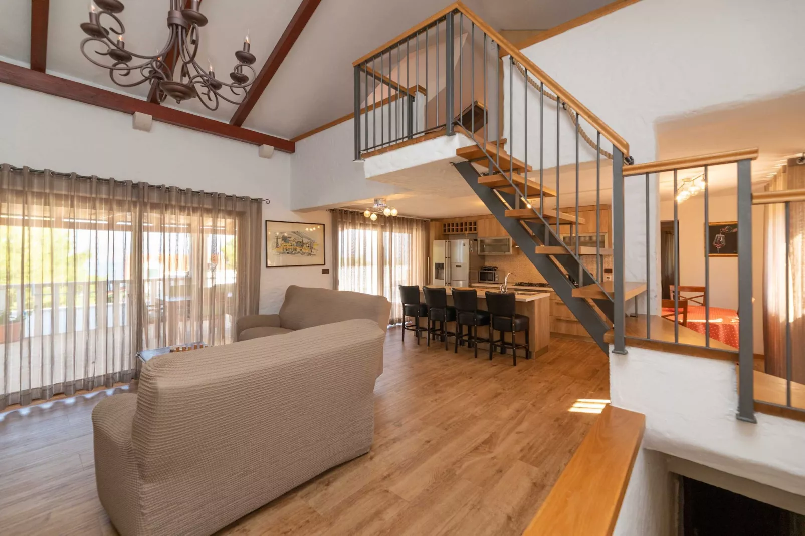 Villa Anabella - Four bedroom Villa with Swimming pool