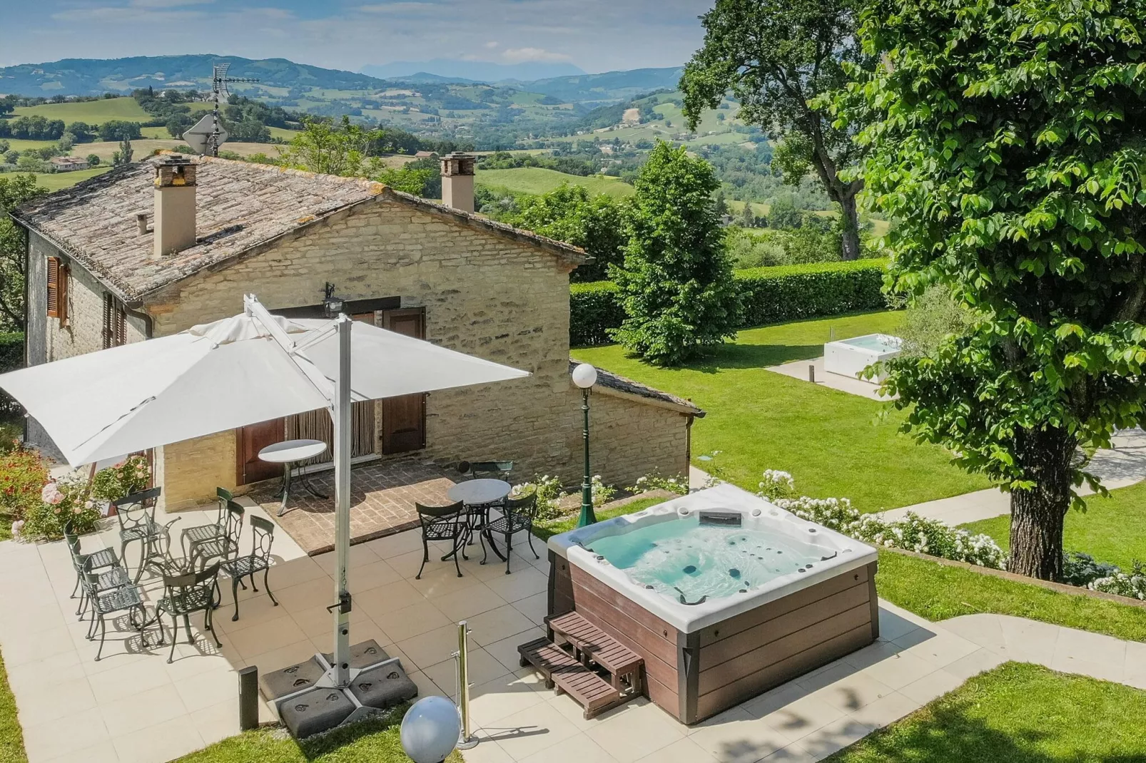 Villa Anna-Außenbereich Sommer