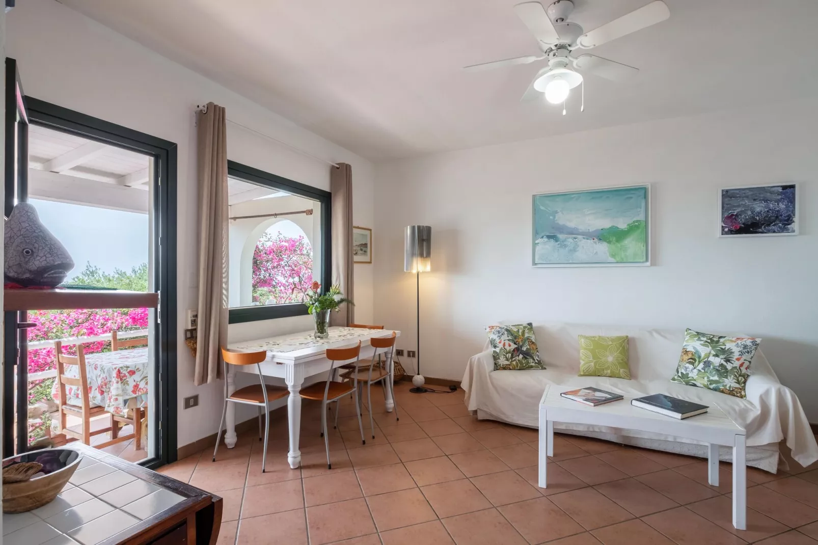 Villa del Mare Dipinto-Living room