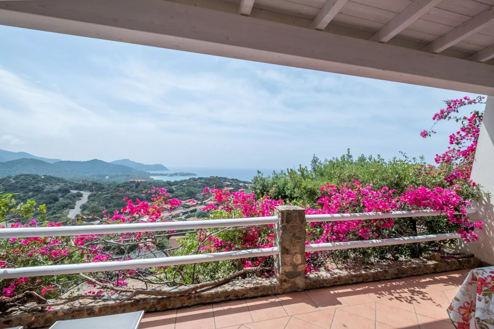 Villa del Mare Dipinto-View summer