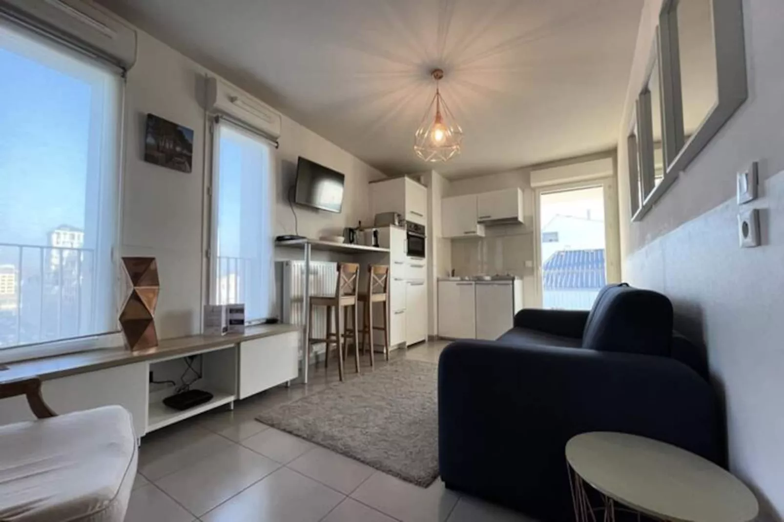 Studio Harmonieusement Aménagé Avec Parking Et Terrasse Vers La Cité Du Vin