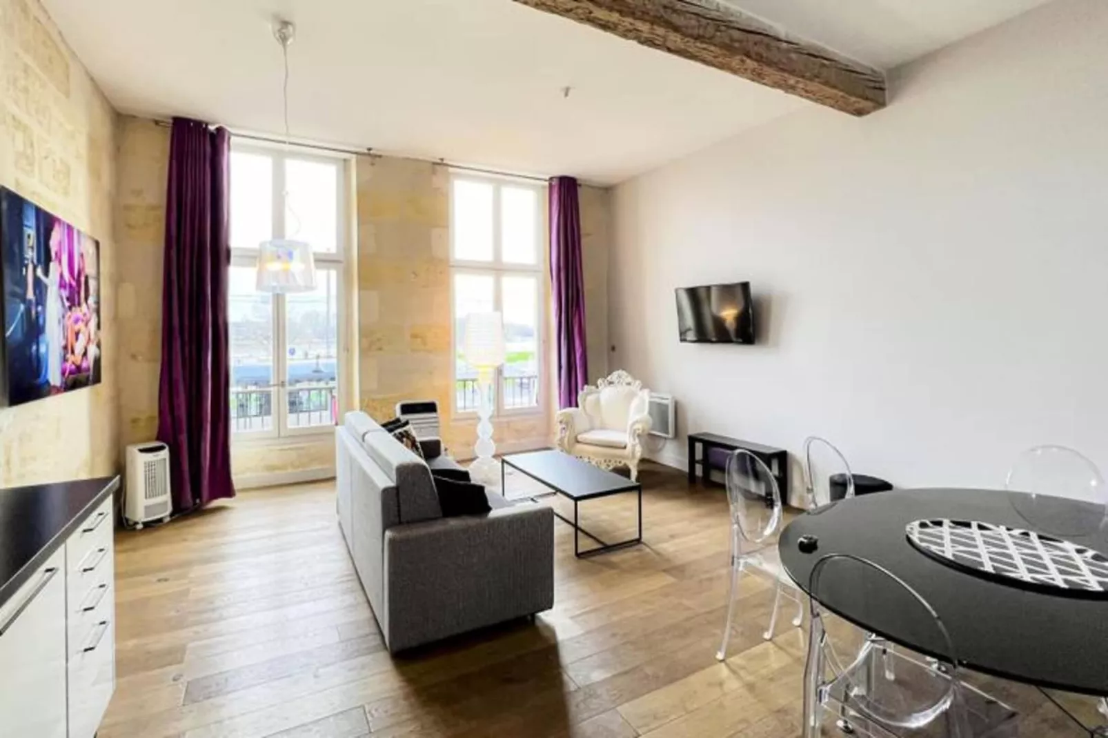 Superbe Appartement 2 Chambres Avec Vue Sur La Garonne