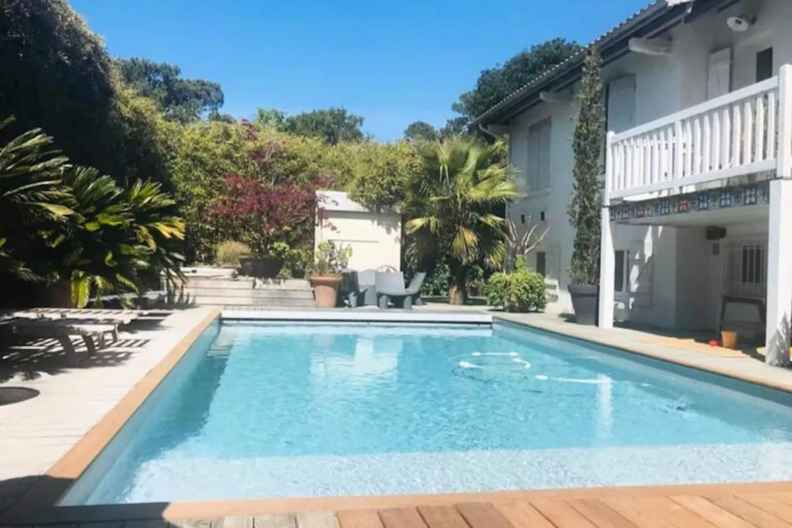 Superbe Villa Calme Avec Piscine Chauff&eacute;e Et Jacuzzi &agrave; 300 M De La Plage