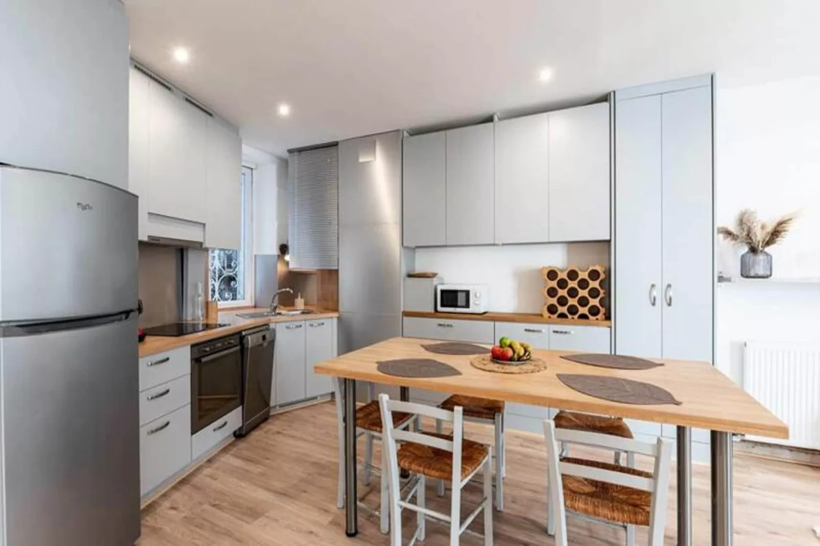 | La Gare Aux 400 Couverts 🚅 | Gare, Gem, Tramway