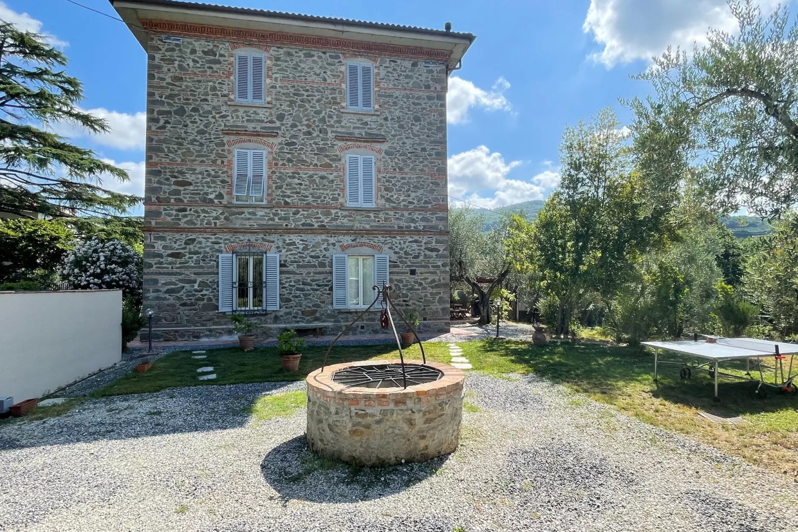 Villa Rose-Außenbereich Sommer