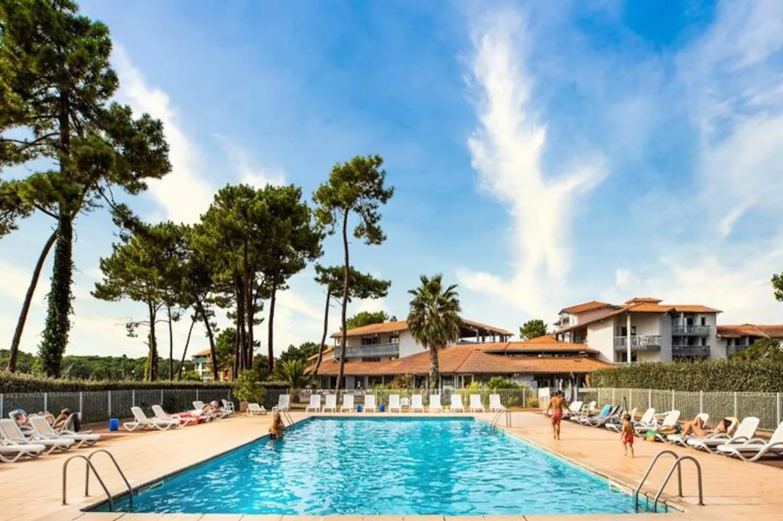 SOWELL Family Pignada Plage***