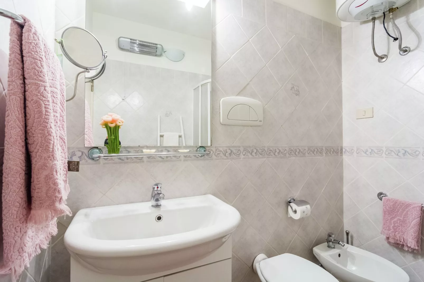 Il Leccio e Le Rose-Bathroom