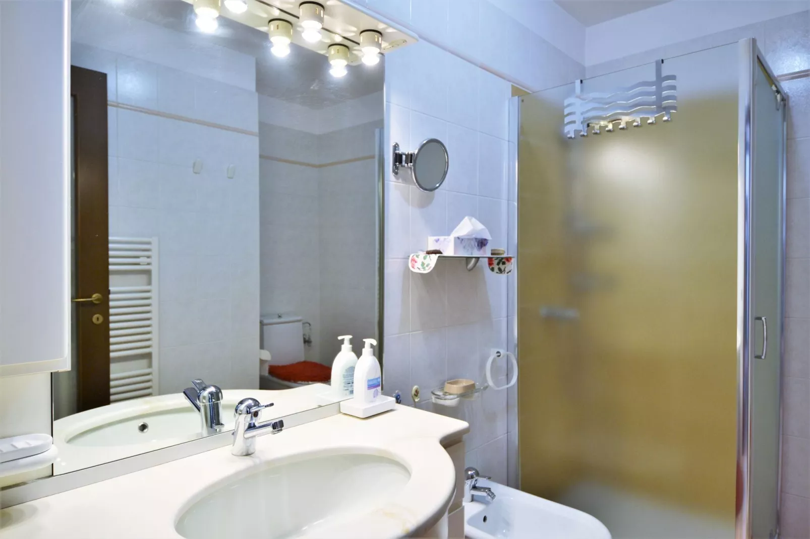 VC02/7 - Villa Castiglioni-Bathroom