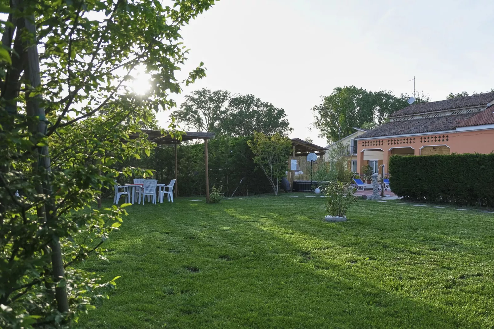 Casa Campagnola Due-Gardens summer