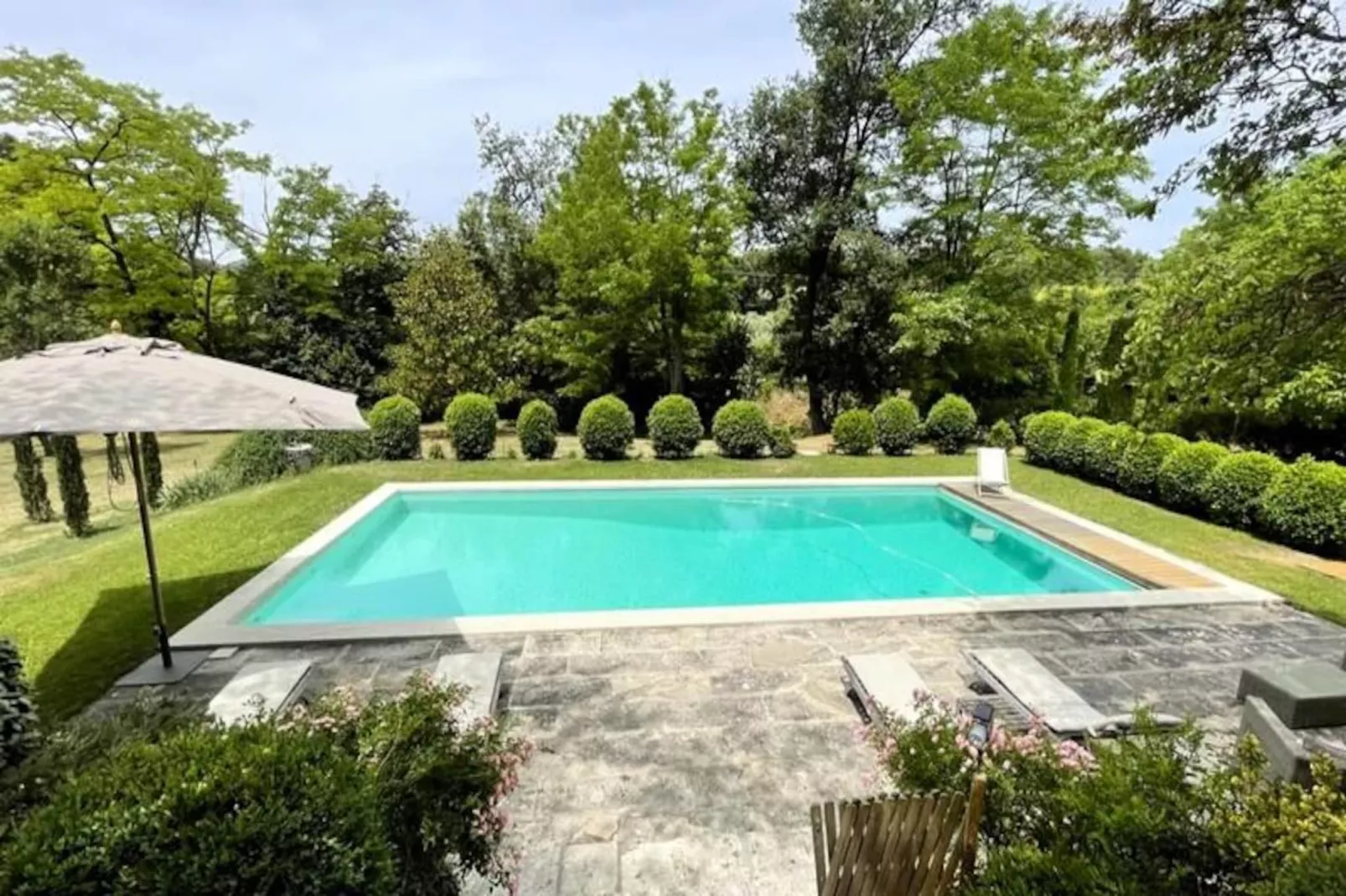 "le Mas Des Oliviers: Esprit Proven&ccedil;al Authentique"