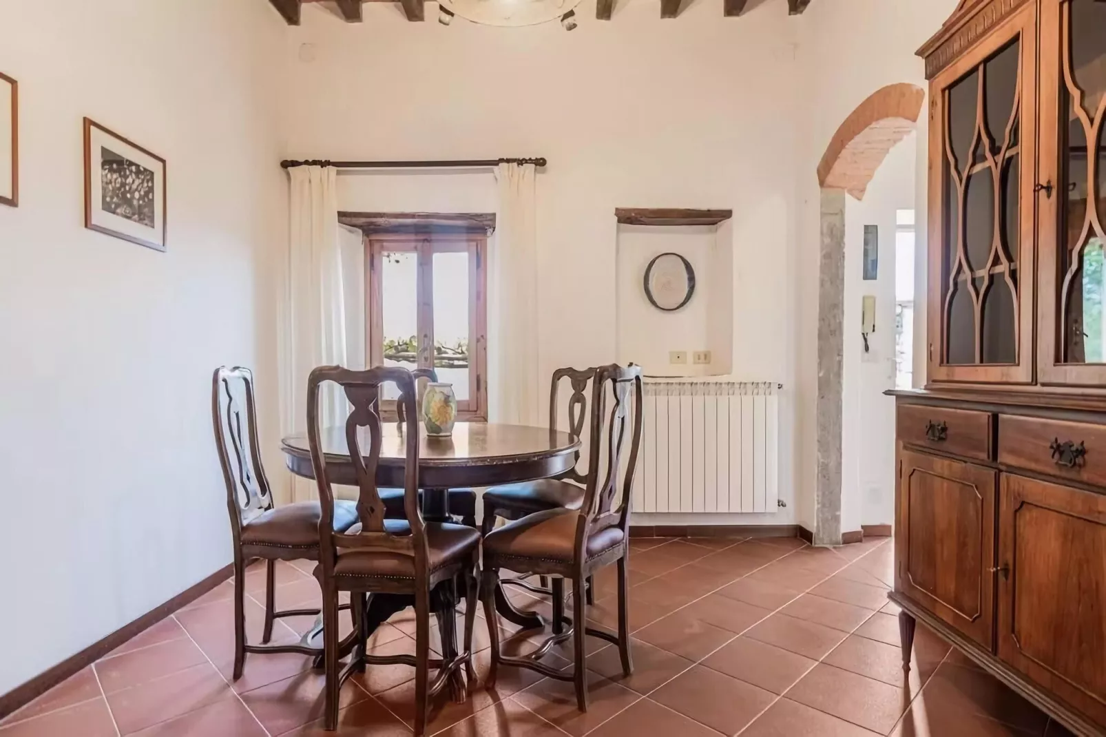 Forno-Dining room