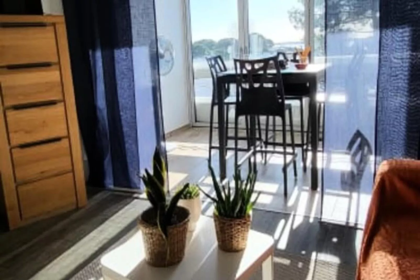 Résidence La Voile Bleue O&ugrave; Il Fait Bon &ecirc;tre Plage Et Commerces &agrave; Pied 2* De France