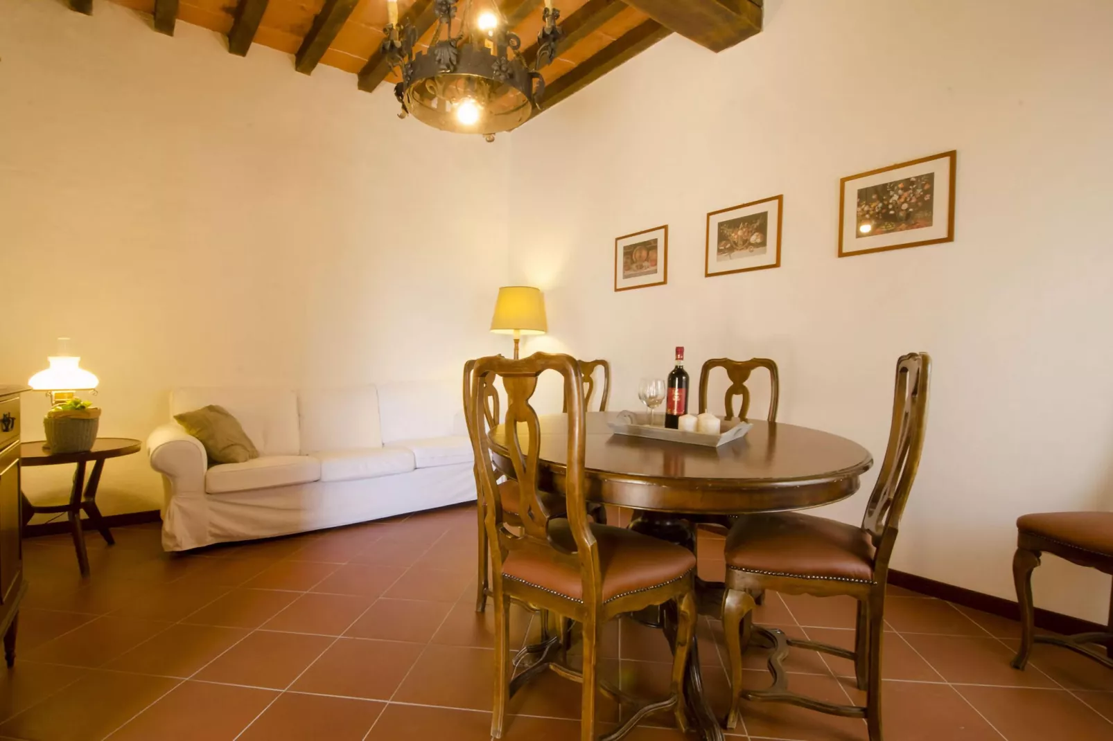 Forno-Living room