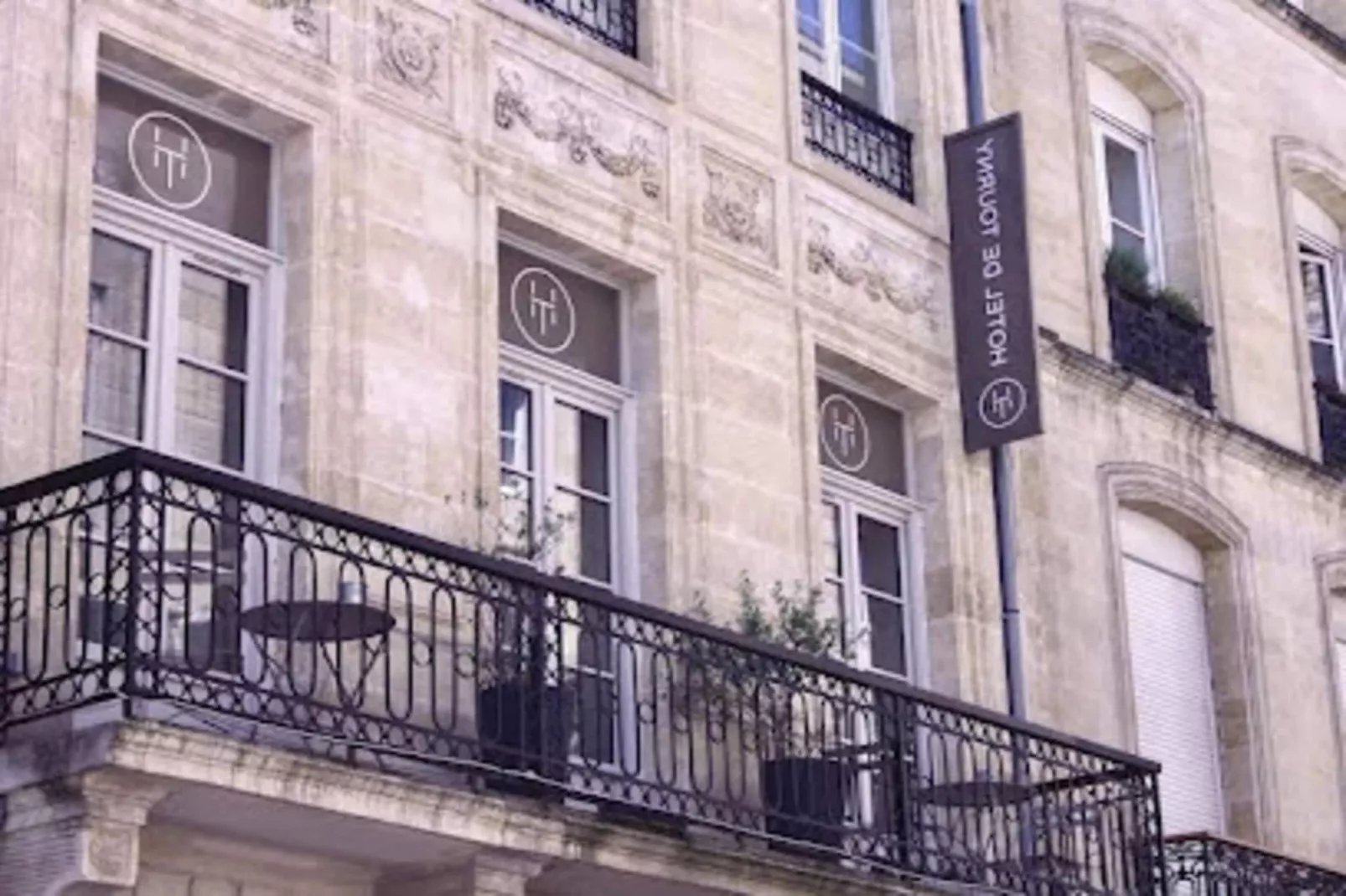 Charmant Et Rayonnant Appartement De 55 M&sup2; Situ&eacute; Dans Le Coeur De Bordeaux