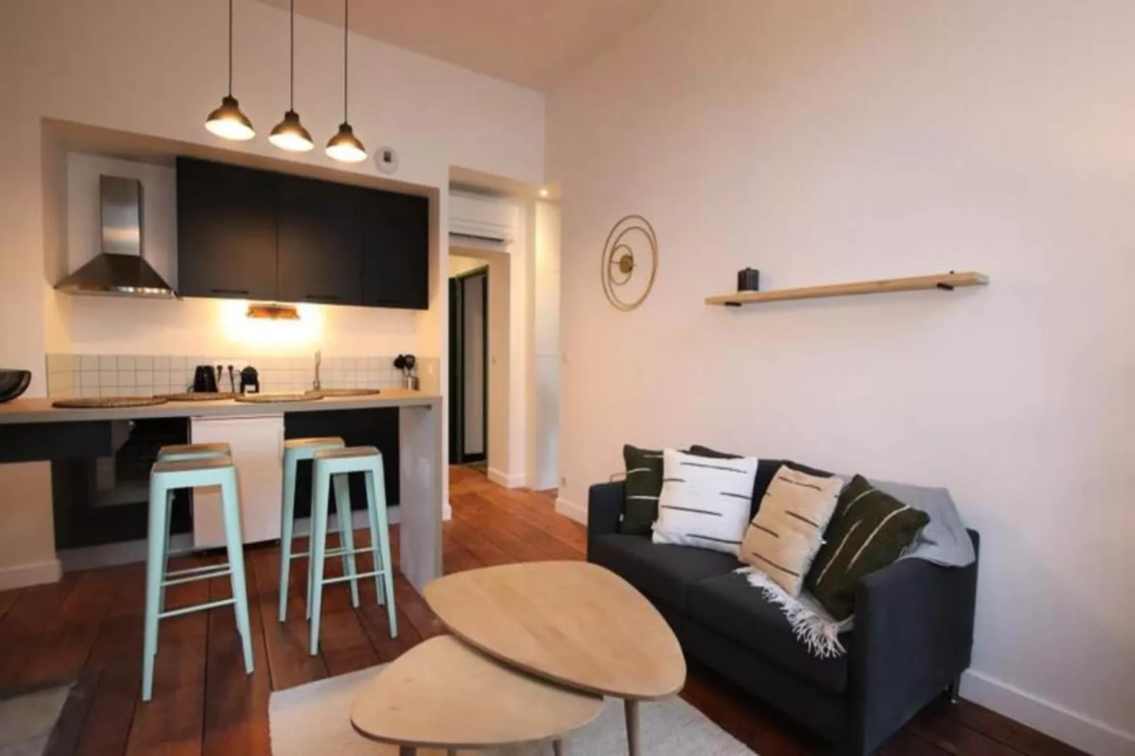 Charmant Et Rayonnant Appartement De 55 M&sup2; Situ&eacute; Dans Le Coeur De Bordeaux