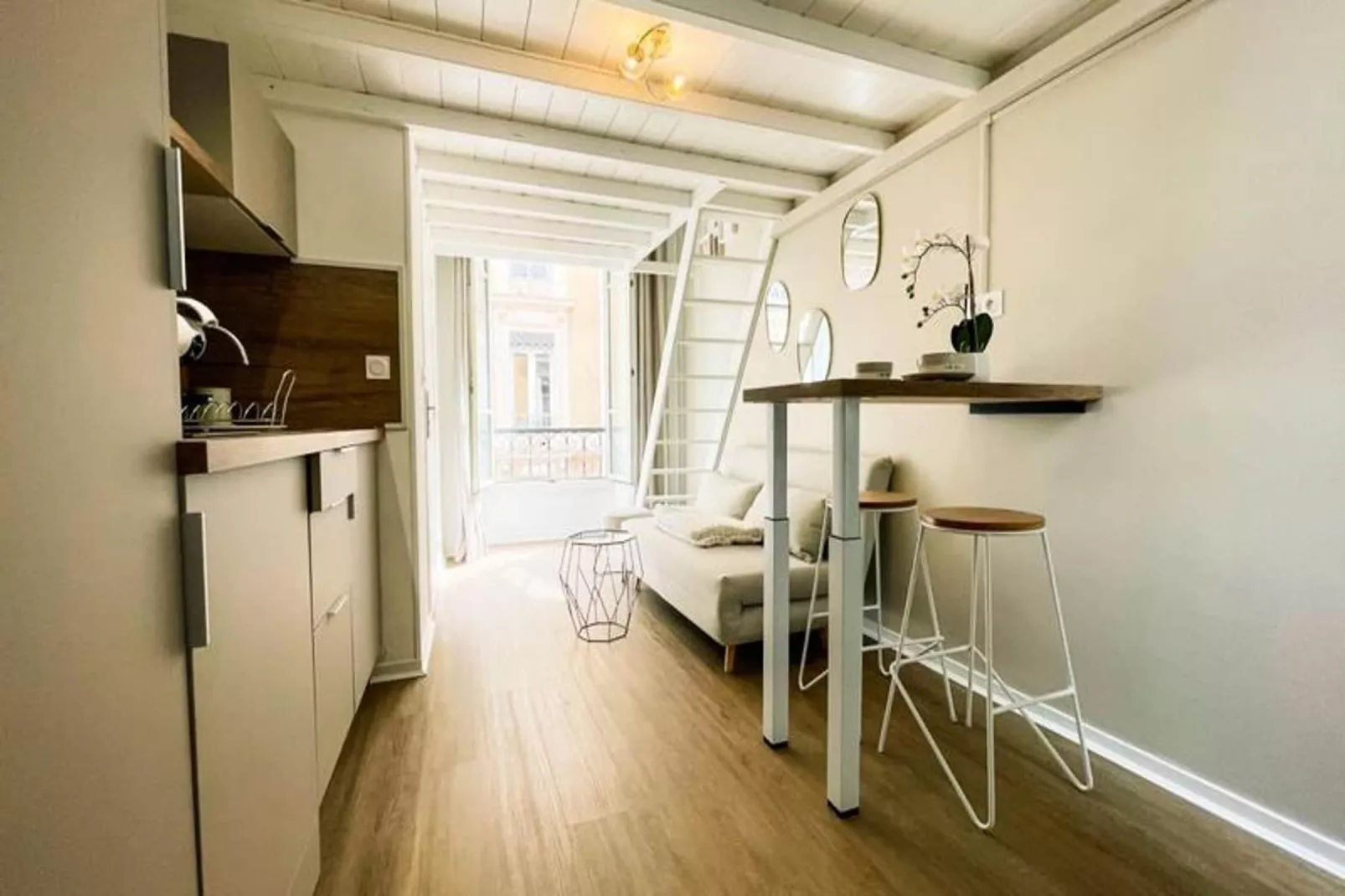 Le Studio En Duplex Championnet - Humbert Ii (droite) 👑