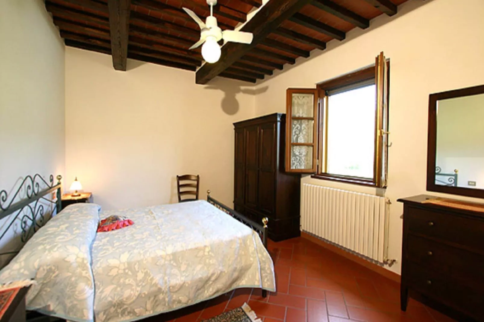 Fattoria Terontola-Bedroom