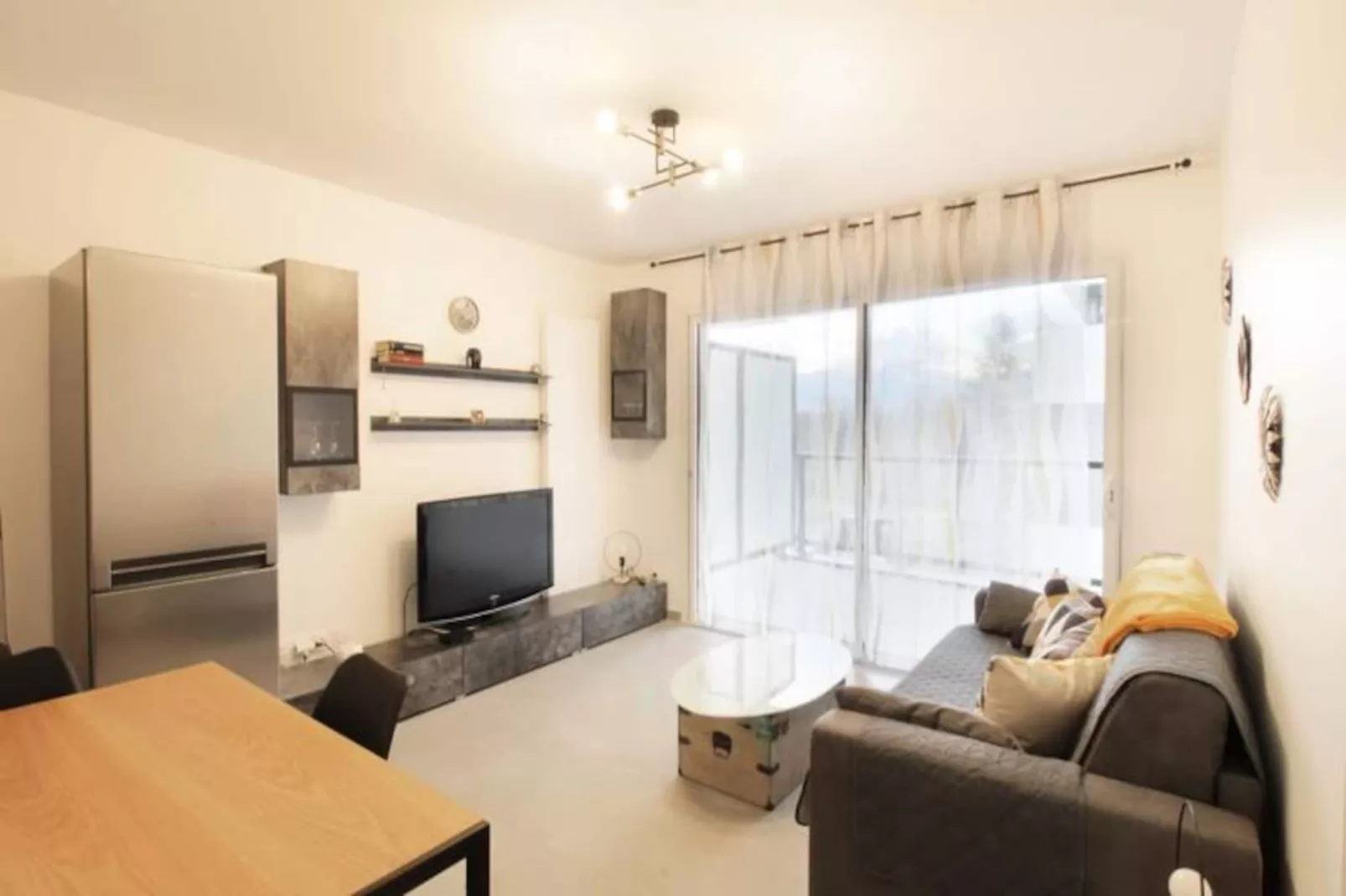 Charmant 2 Pi&egrave;ces &agrave; 300m &agrave; Pied Du Lac Du Bourget!