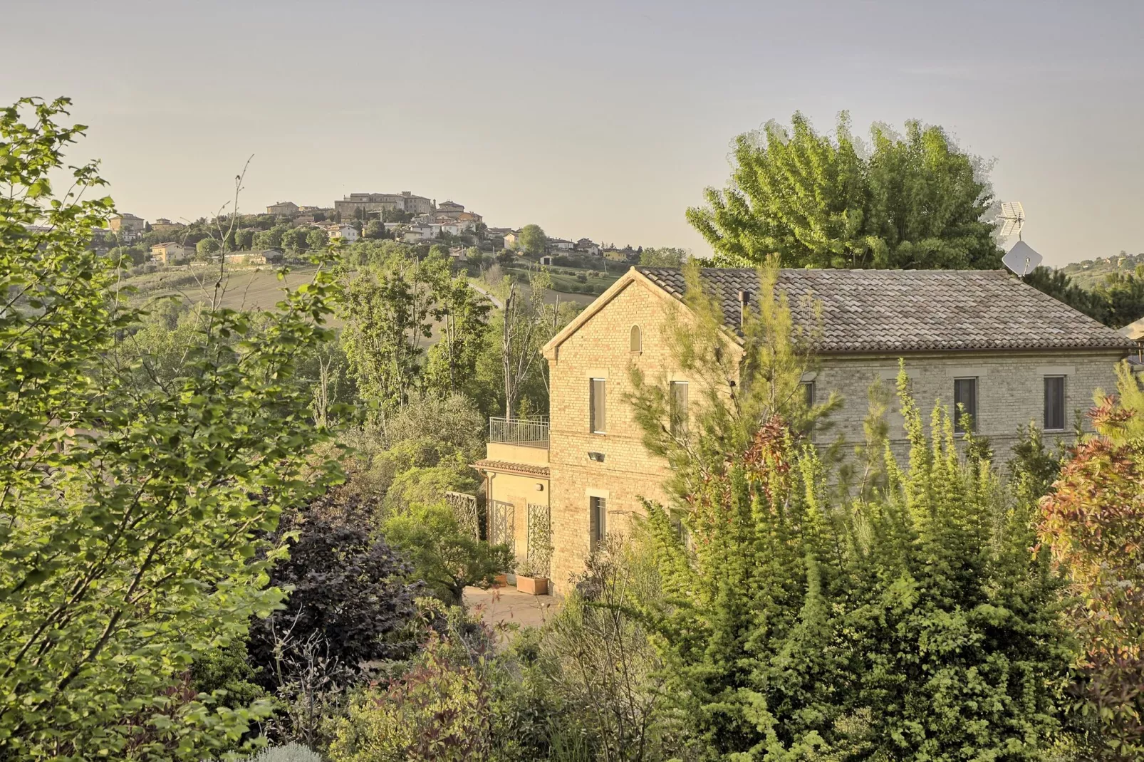 Cottage Della Musica-Exterior in summer