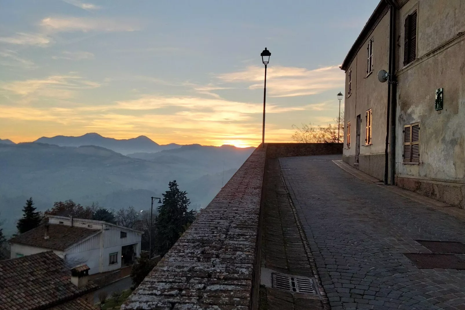 Il Coccio a Fratte Rosa-Aussicht Sommer
