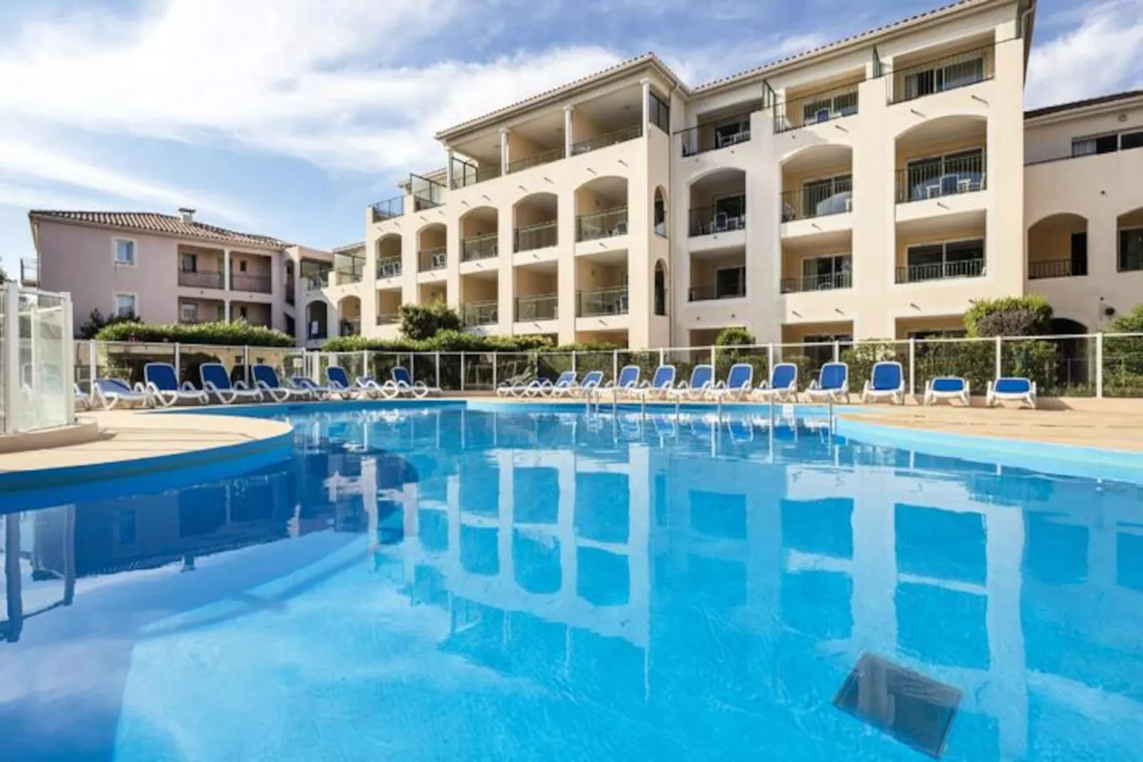 Résidence Garden & City Six-Fours-Les-Plages***