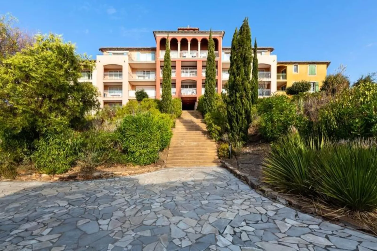 Appartement à Sainte-Maxime avec Piscine