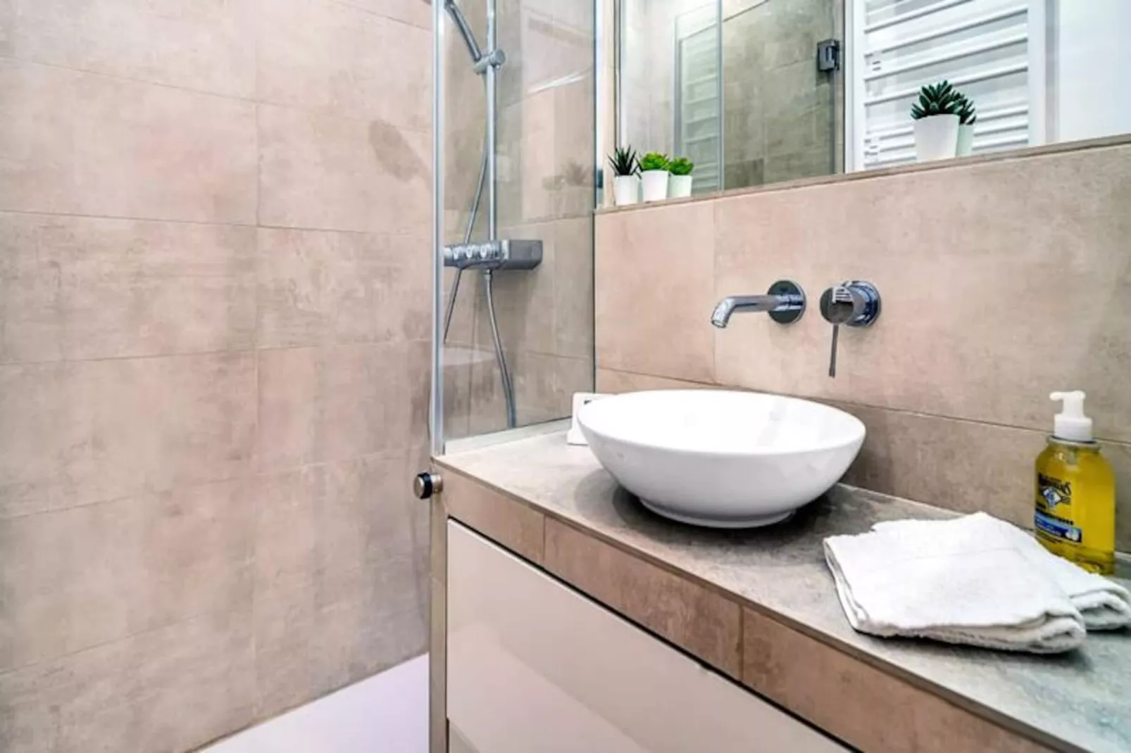 Appartement L&rsquo;hirondelle | Les Nids De La Diane