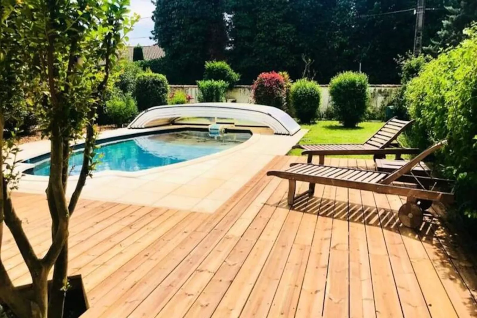 Villa Avec Piscine Proche De La Rivi&egrave;re !