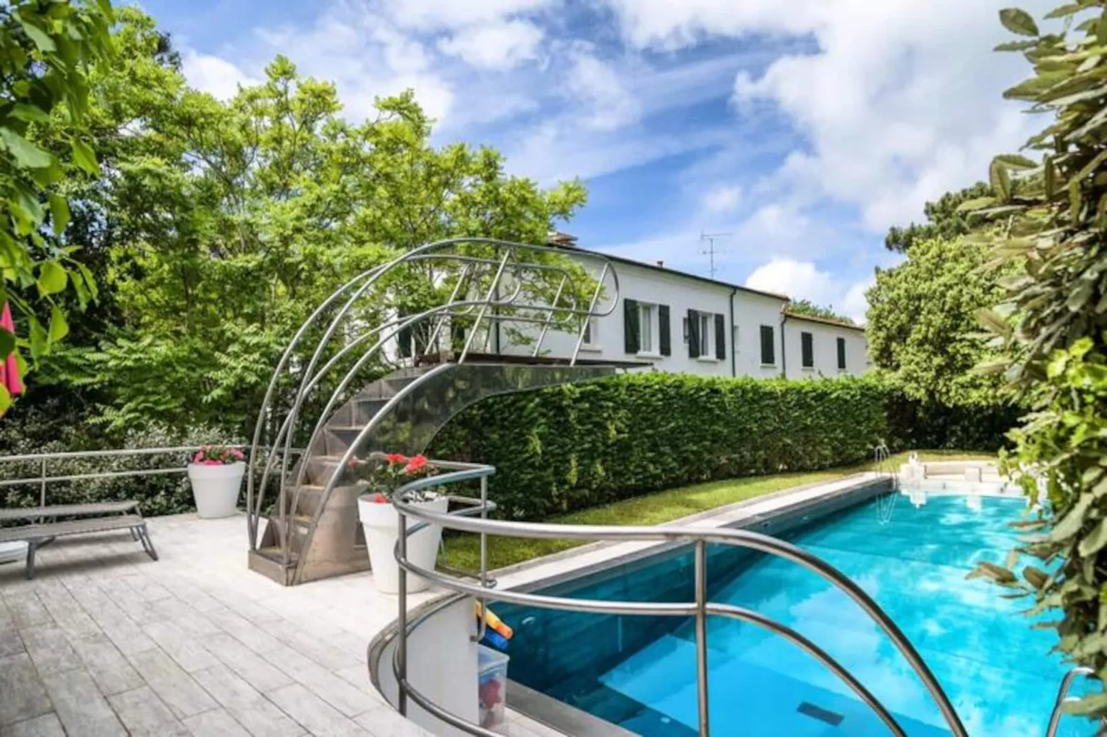 Villa  Arcachonnaise Spacieuse Au Style Authentique Proche De La Plage