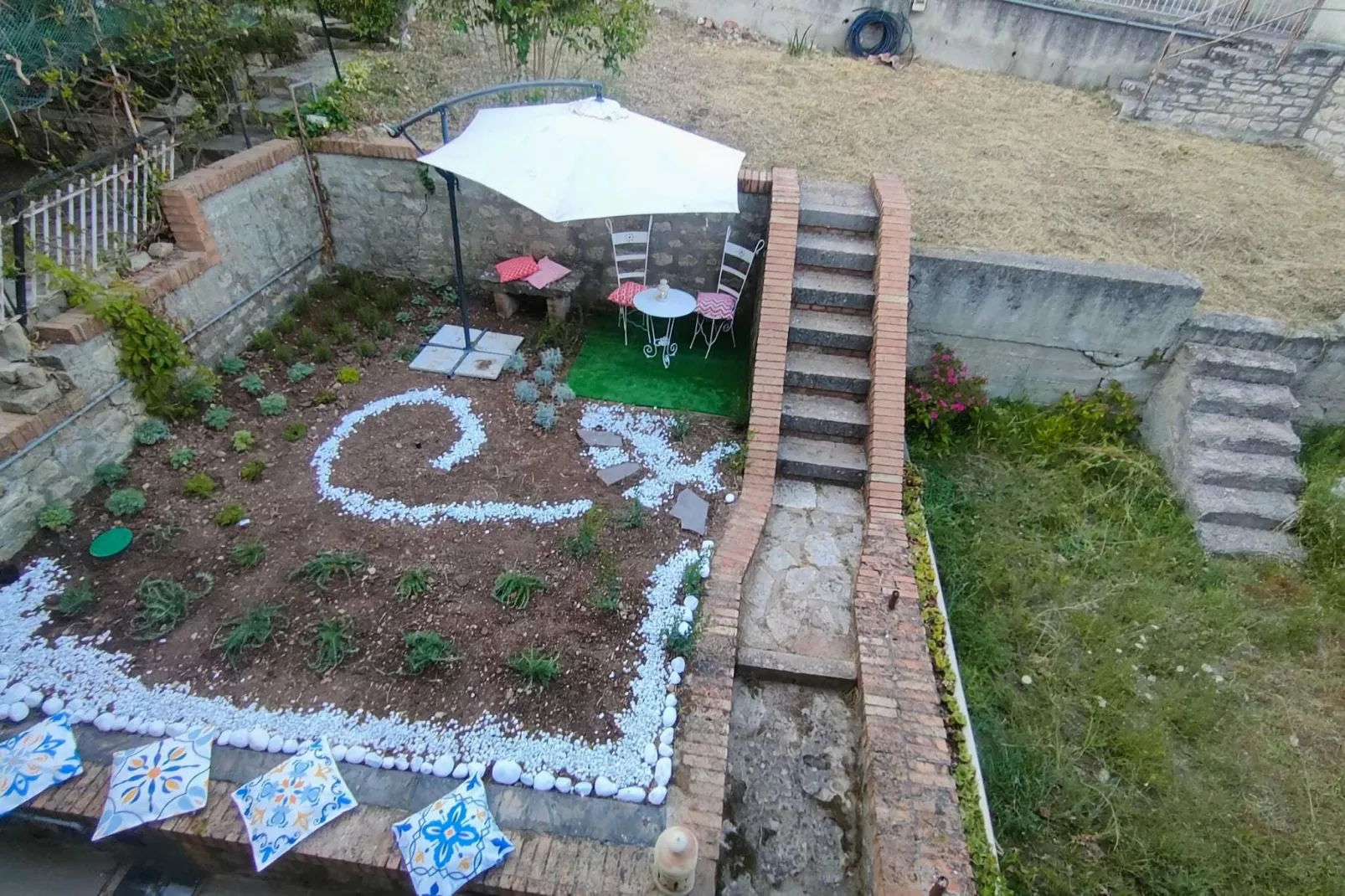 Appartamento su tre piani in paese - Garten Sommer