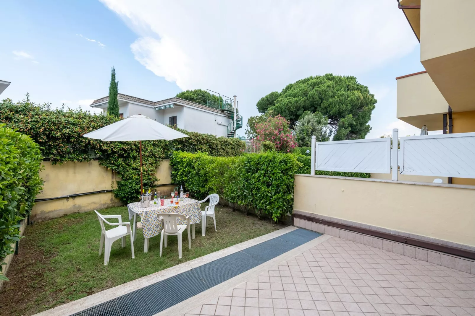 Conca degli Dei con giardino-Gärten Sommer
