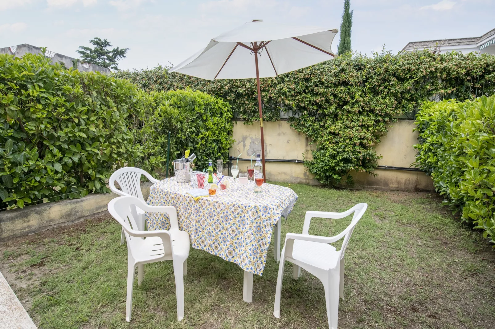 Conca degli Dei con giardino-Gärten Sommer