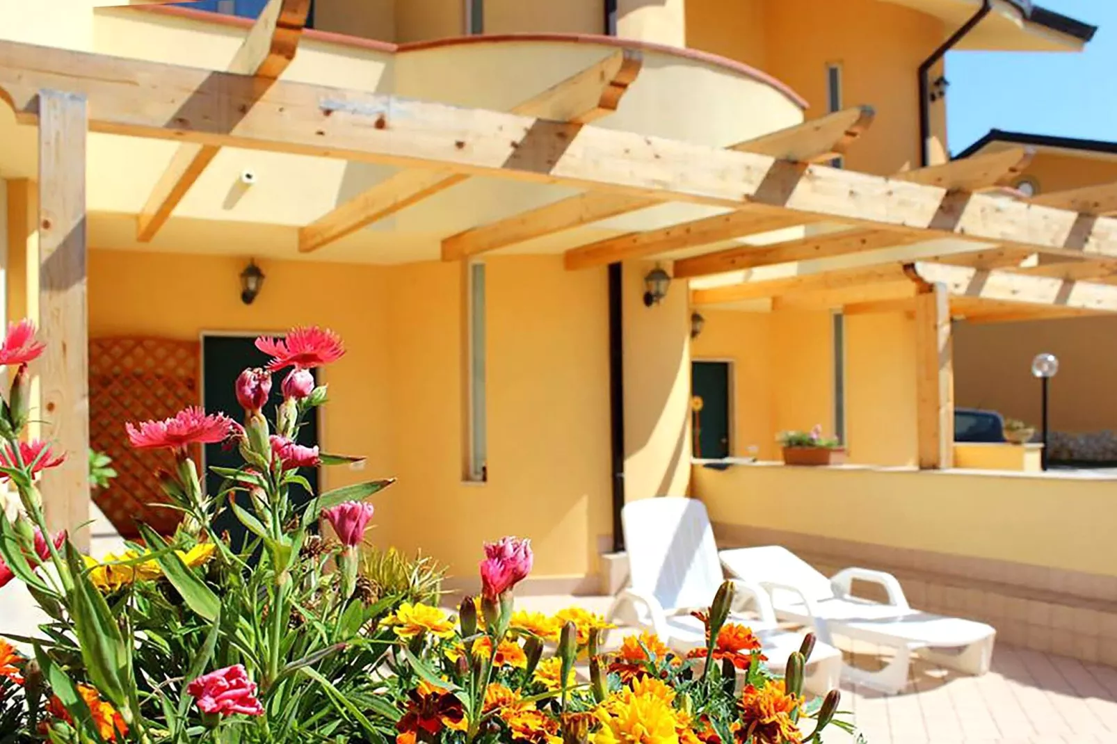 Conca degli Dei con patio-Terrassenbalkon